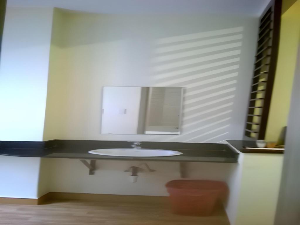 eba50a1051d094c9eeddc58aee96b9c8.jpeg