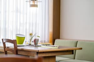 thumbnail: Breakfast area