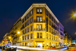 thumbnail: Front of property