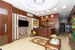 thumbnail: Interior entrance