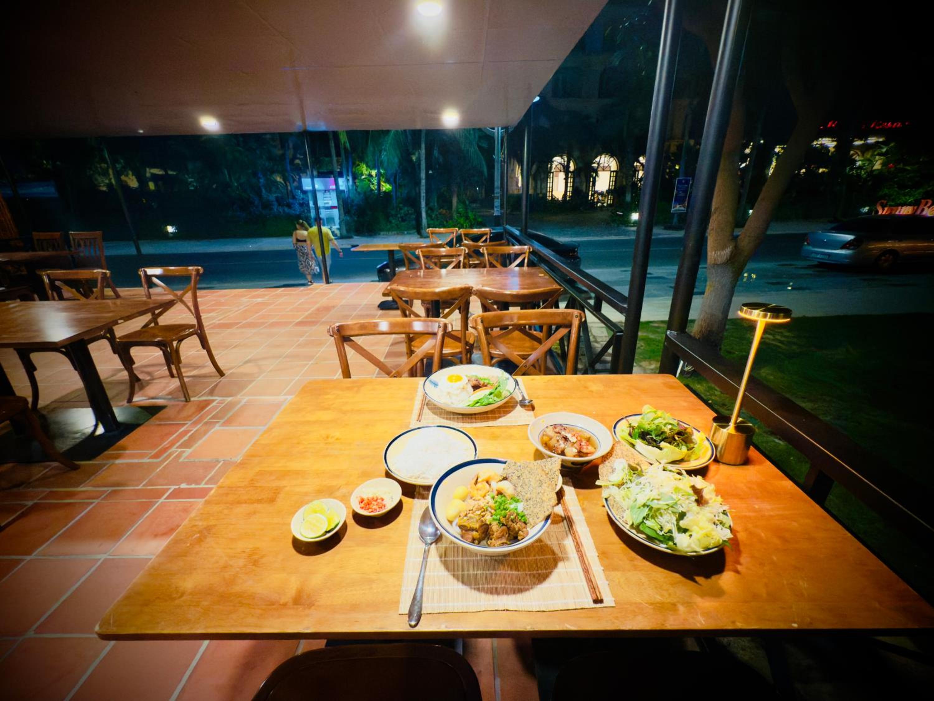 Restaurant-cafeteria