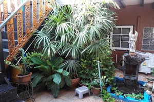 thumbnail: Front of property