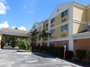 thumbnail: Front of property