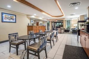 thumbnail: Breakfast area
