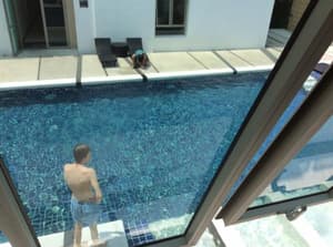 thumbnail: 44379391.jpg