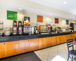 thumbnail: Breakfast area