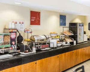 thumbnail: Breakfast area