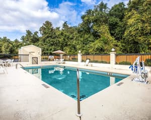thumbnail: Pool