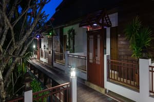 thumbnail: Balcony