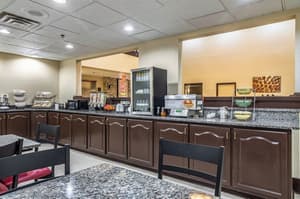 thumbnail: Breakfast area