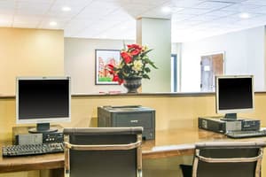 thumbnail: Business center