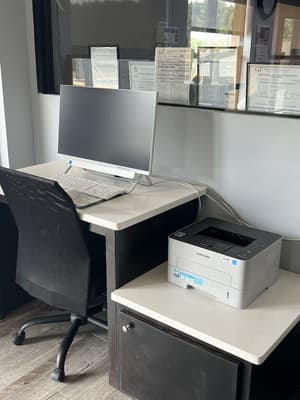 thumbnail: Business center
