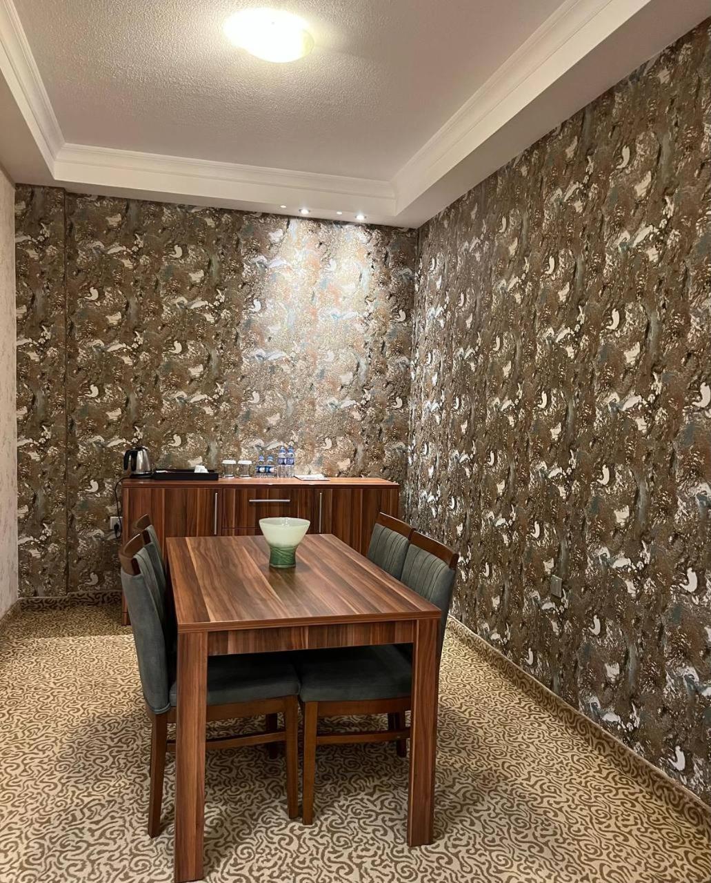 Restaurant-cafeteria