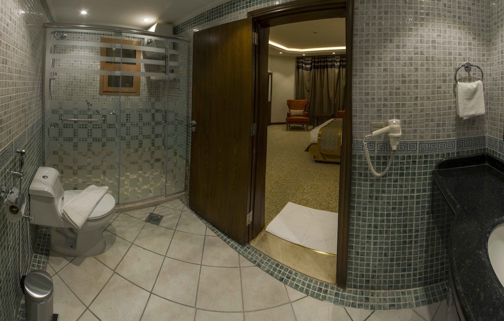 Bathroom amenities
