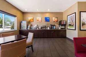 thumbnail: Breakfast area