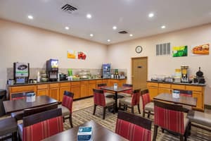 thumbnail: Breakfast area