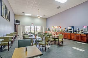 thumbnail: Breakfast area