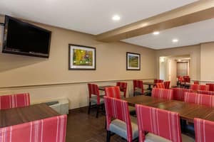thumbnail: Breakfast area