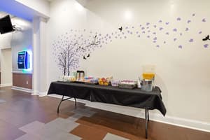 thumbnail: Breakfast area