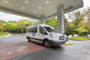 thumbnail: Airport shuttle