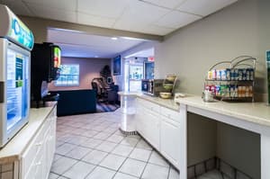 thumbnail: Breakfast area