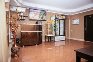 thumbnail: Bar (on property)