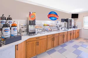 thumbnail: Breakfast area