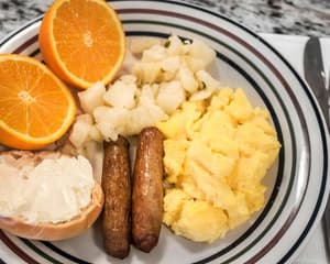 thumbnail: Breakfast area