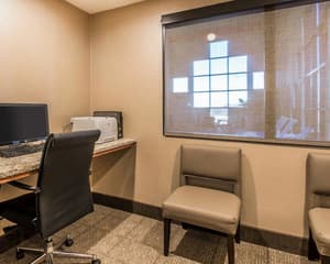 thumbnail: Business center