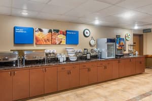 thumbnail: Breakfast area