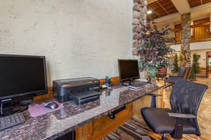 thumbnail: Business center