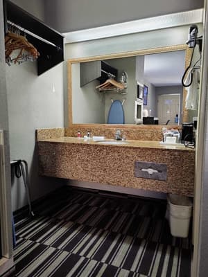 thumbnail: Bathroom