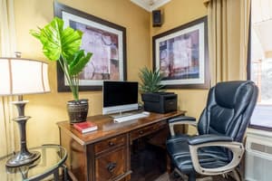 thumbnail: Business center