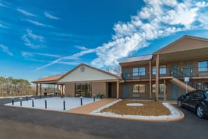 thumbnail: Front of property