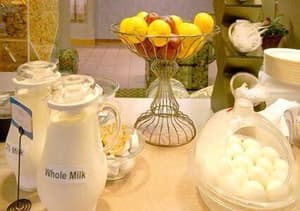 thumbnail: Breakfast area