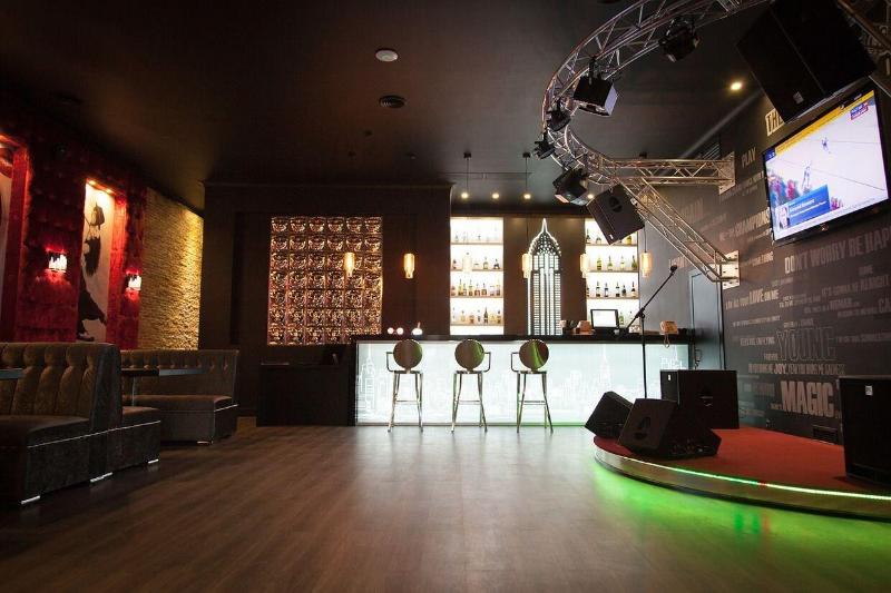 Bar