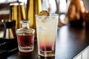 thumbnail: Bar (on property)
