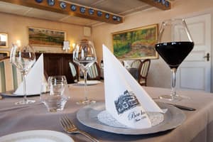 thumbnail: Restaurant