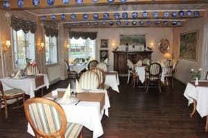 thumbnail: Restaurant