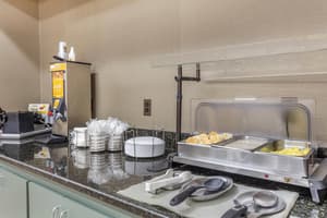 thumbnail: Breakfast area
