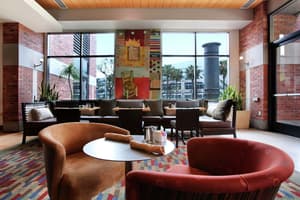 thumbnail: Restaurant