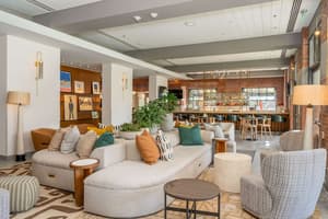 thumbnail: Bar (on property)