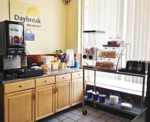 thumbnail: Breakfast area