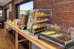 thumbnail: Breakfast area