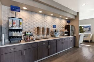 thumbnail: Breakfast area