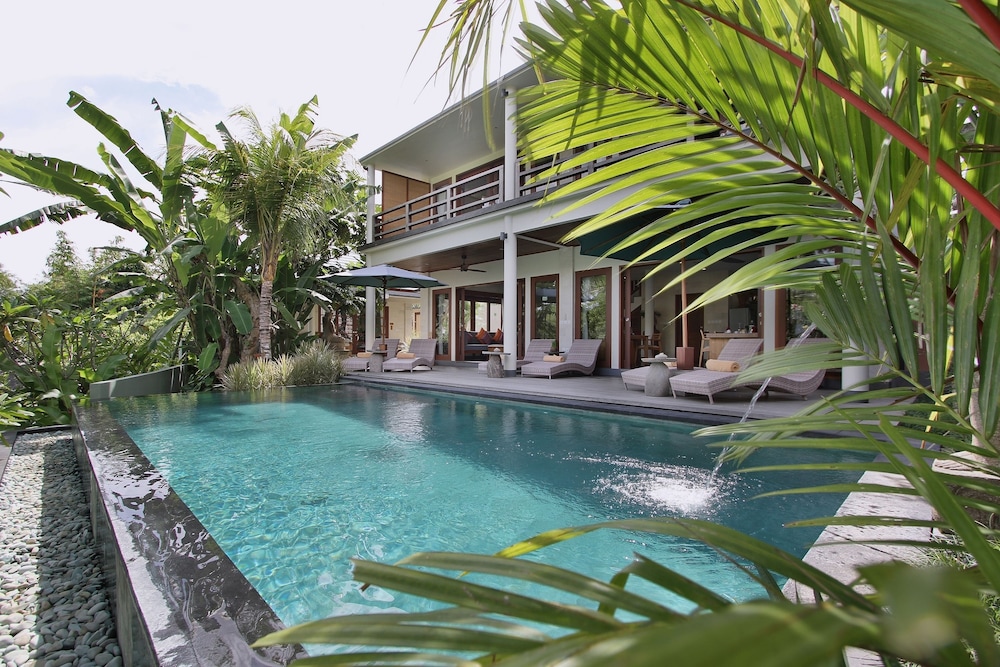 Natural pool