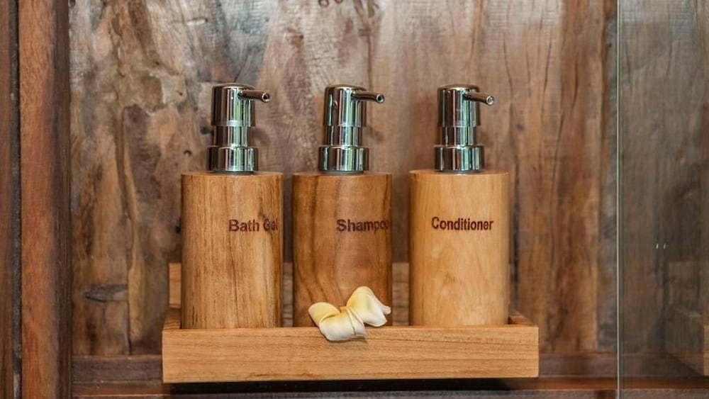 Bathroom amenities