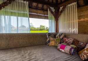 thumbnail: Living area