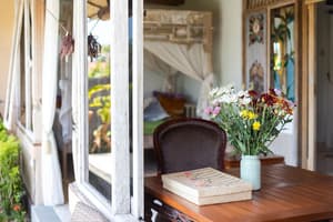 thumbnail: In-room dining
