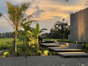 thumbnail: Exterior